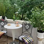 Apartmán з балконом в центрі на утьосова Oděsa