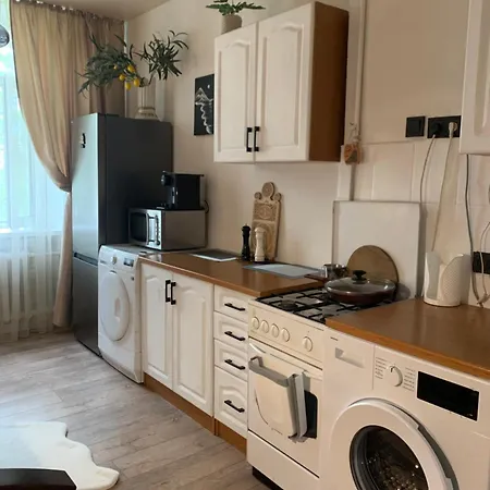 з балконом в центрі на утьосова Apartmán *