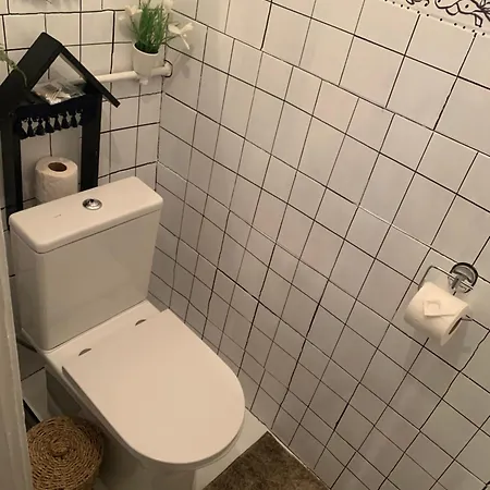 Appartement з балконом в центрі на утьосова *