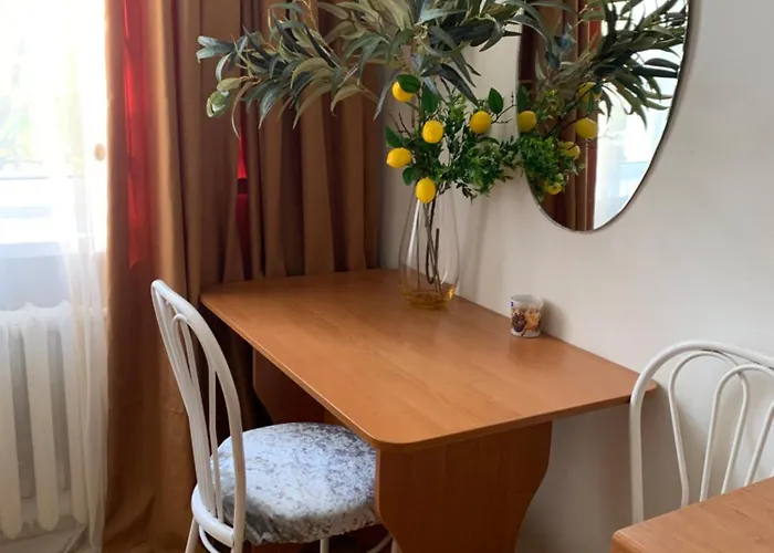 Apartamento з балконом в центрі на утьосова *