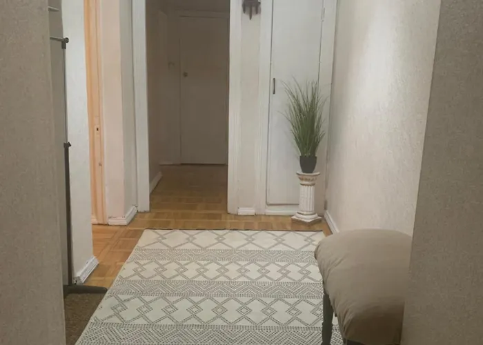 з балконом в центрі на утьосова * Odessa