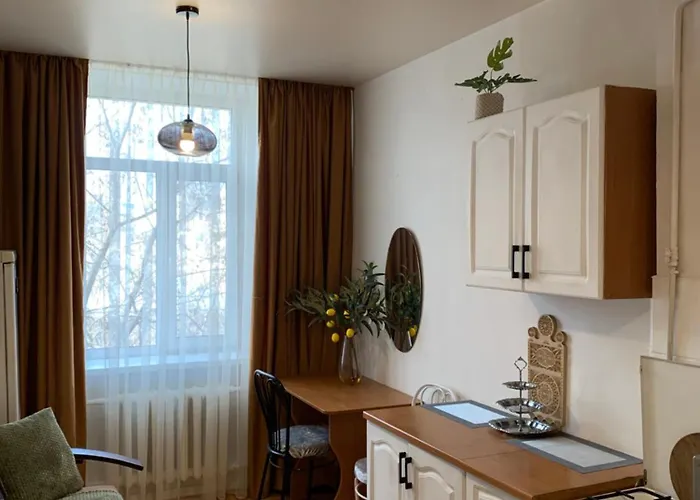 Apartamento з балконом в центрі на утьосова